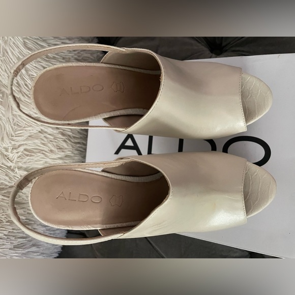 New Never Worn Gorgeous High Heels - Picture 2 of 5